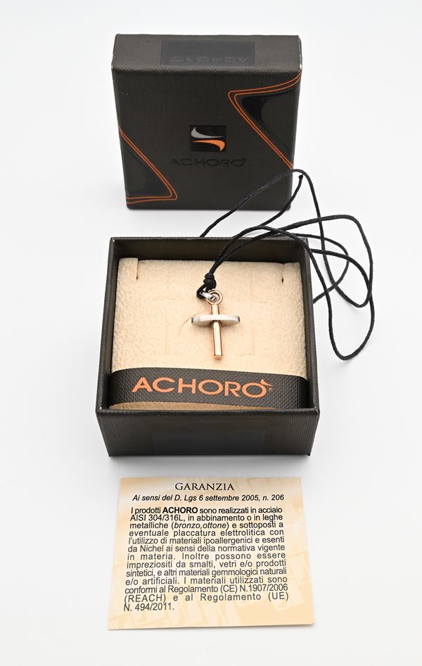 Ciondolo a forma di croce in acciaio e bronzo Achorò   - Asta ASTA A TEMPO - Penne e Accessori da Scrivania - Casa d'Aste Arcadia