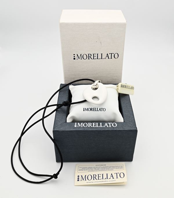 Ciondolo in acciaio e resina con brillantini di Morellato  - Asta ASTA A TEMPO - Penne e Accessori da Scrivania - Casa d'Aste Arcadia