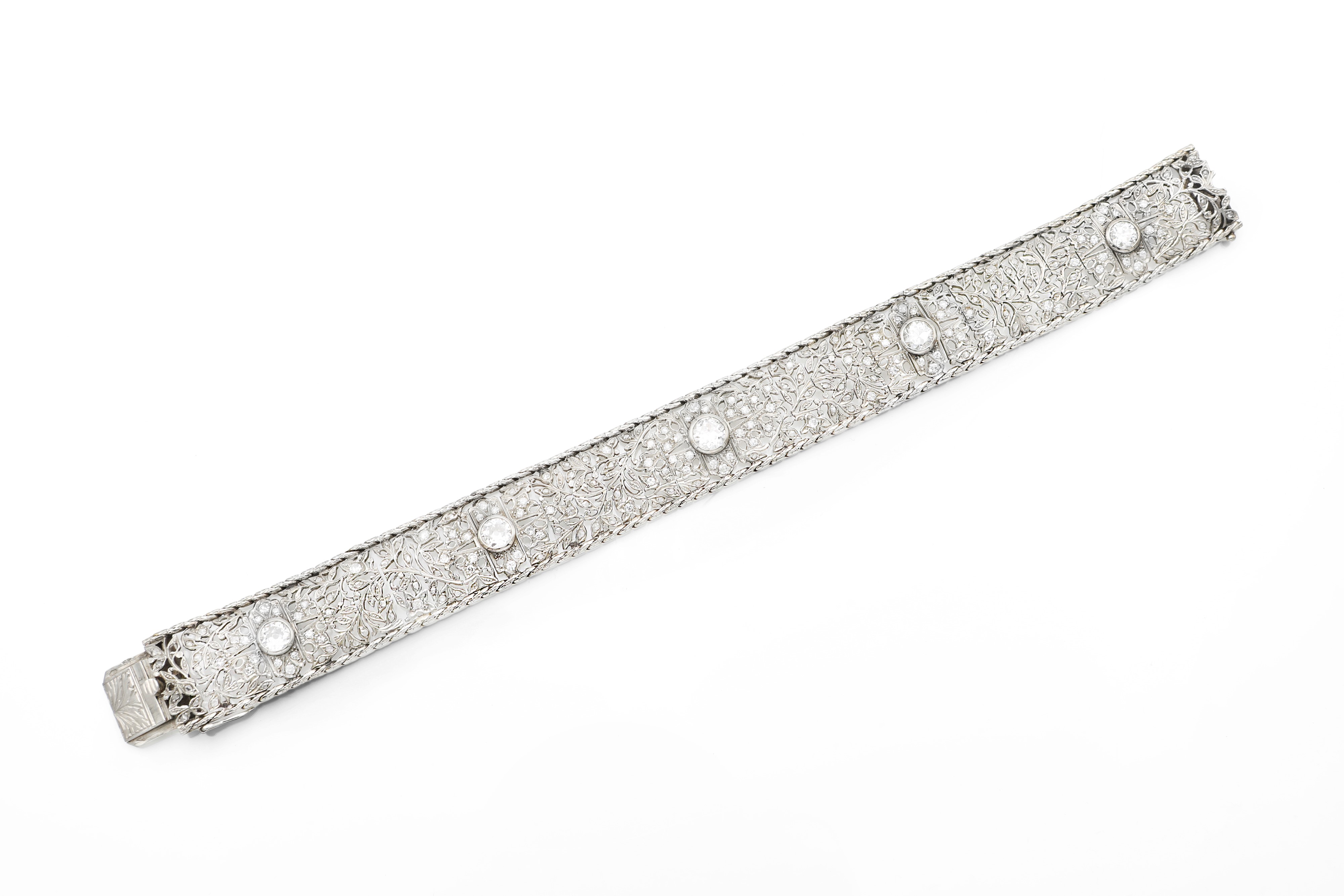 Bracciale Art Decò in platino e diamanti