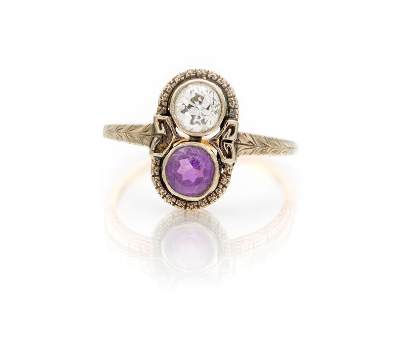 Anello antico in oro giallo 750/000 con diamante antico e ametista