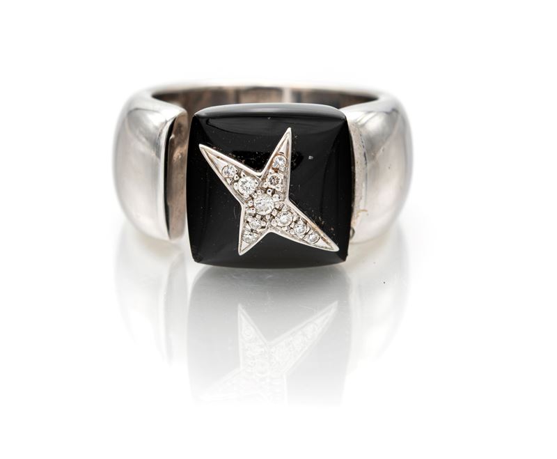 Mauboussin, Anello in oro, onice e brillanti