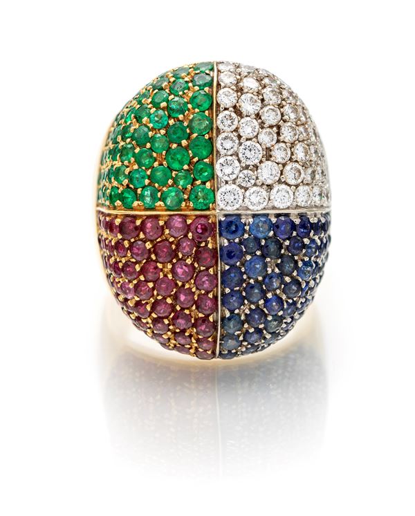 Grande anello in oro, brillanti, zaffiri, rubini e smeraldi