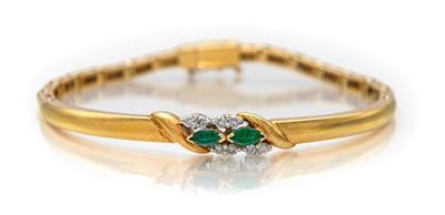 Bracciale rigido in oro giallo 750, con smeraldi e brillanti