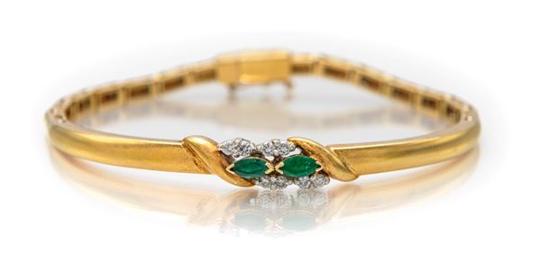 Bracciale rigido con smeraldi e brillanti