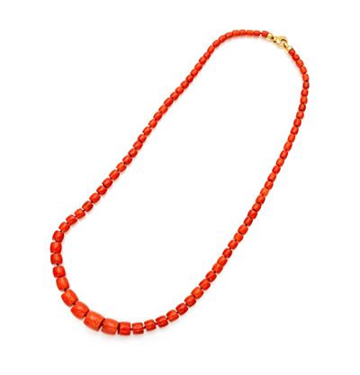 Collana in oro giallo 750/000 e corallo rosso
