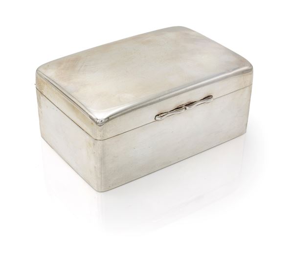 Scatola rettangolare in legno rivestito in argento