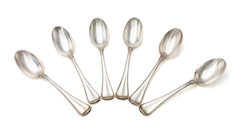 Set di sei cucchiaini da dessert in argento, dimensioni 13 cm