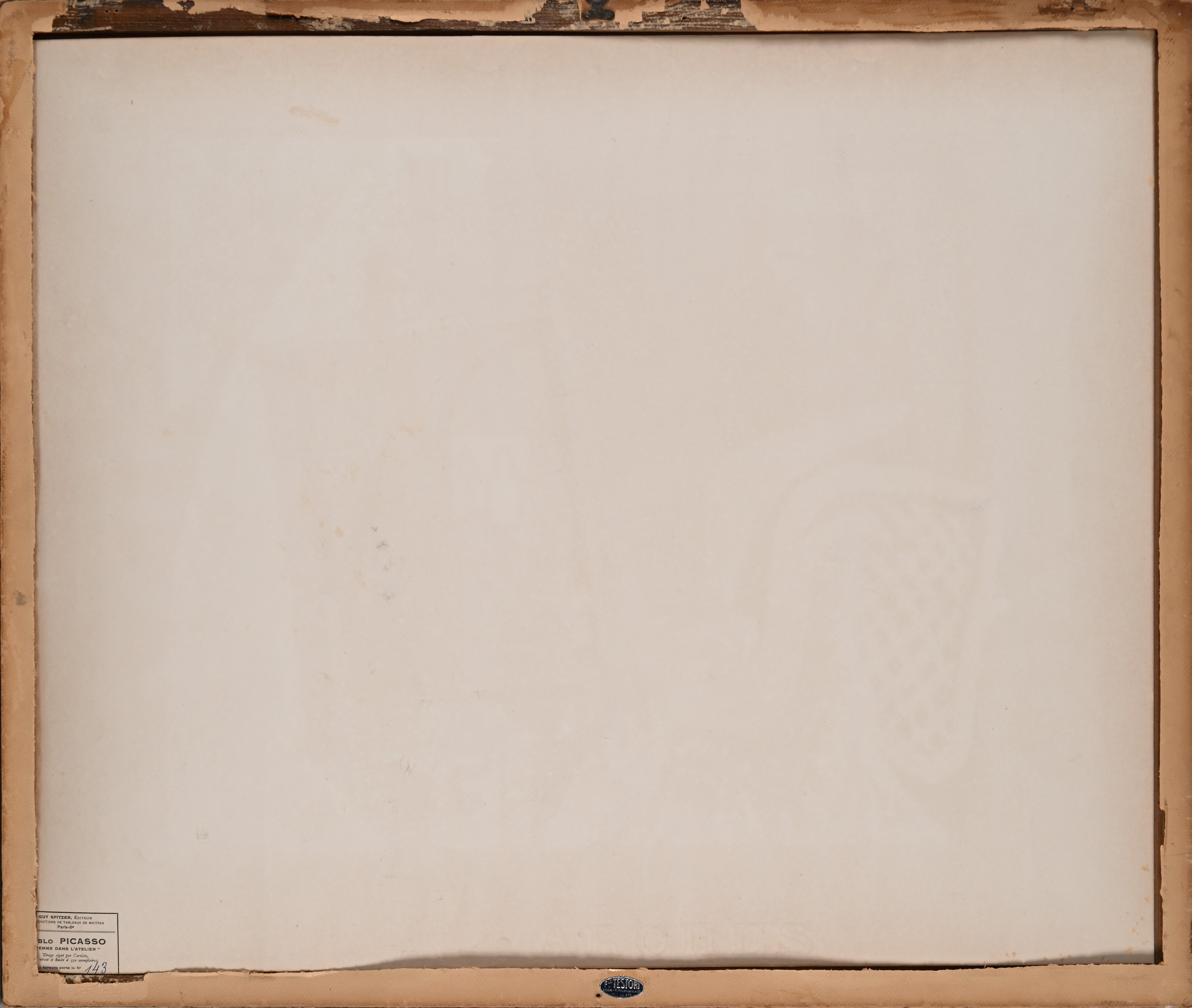 Femme dans l'atelier