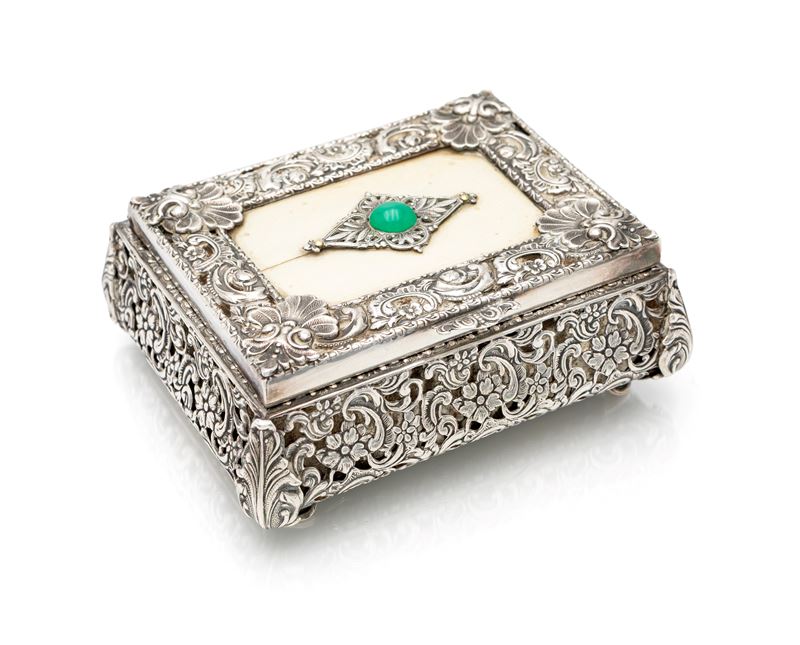 Cofanetto rettangolare in argento 800, Italia, Anni Quaranta/Cinquanta