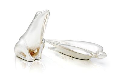 Ottaviani, Rana e rondine stilizzata in resina rivestita in argento, altezza 9,5 cm