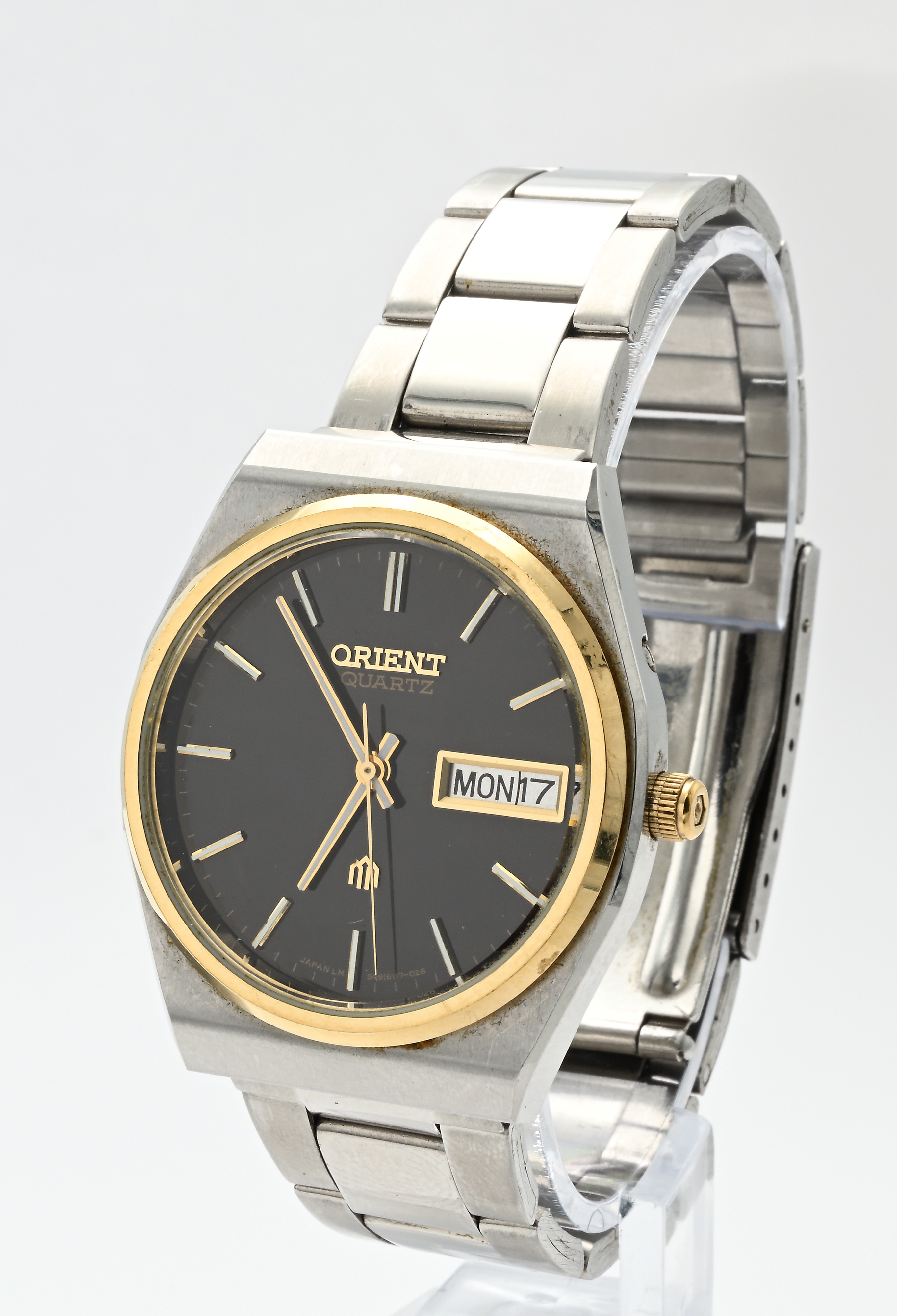 Orient 54916117-70ca - Orologio da Polso al Quarzo Day-date da Uomo in Acciaio con Ghiera Dorata