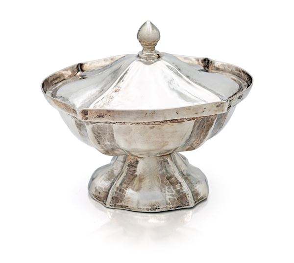 Zuccheriera in argento con coperchio
