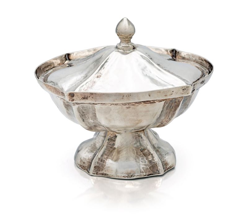 Zuccheriera in argento con coperchio