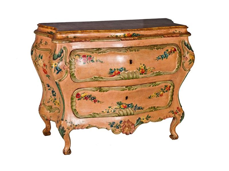 Coppia di Cassettoni Laccati