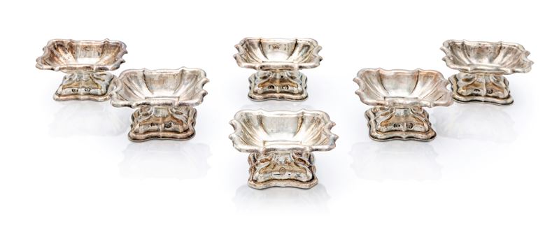 Sei piccole saliere in argento