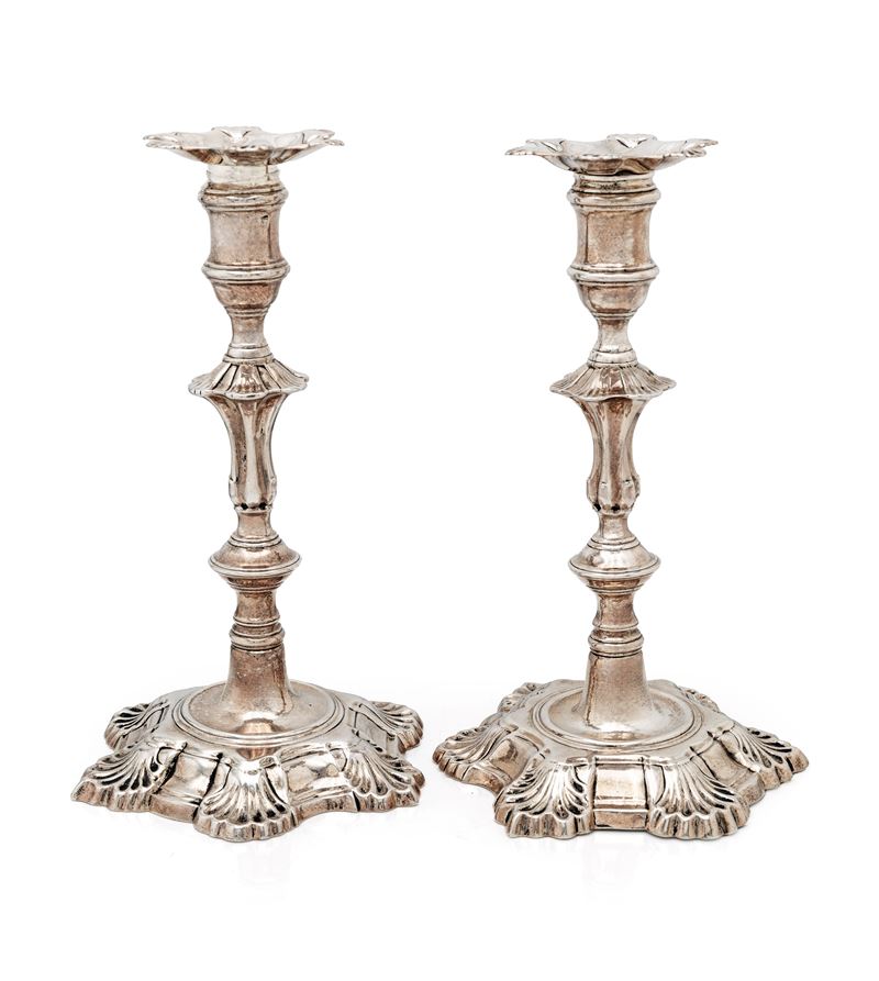 Coppia di candelieri, argento Londra, 1775