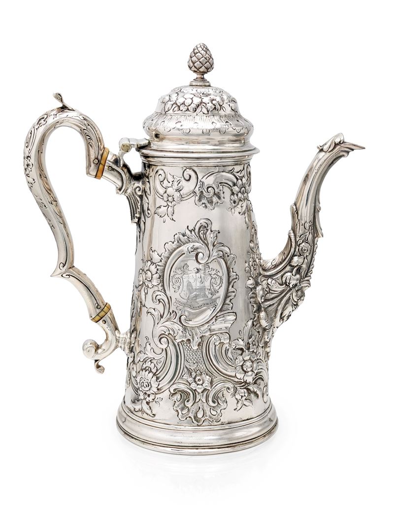 Caffettiera, argento con stemma e dedica 1848 (Londra, 1703)
