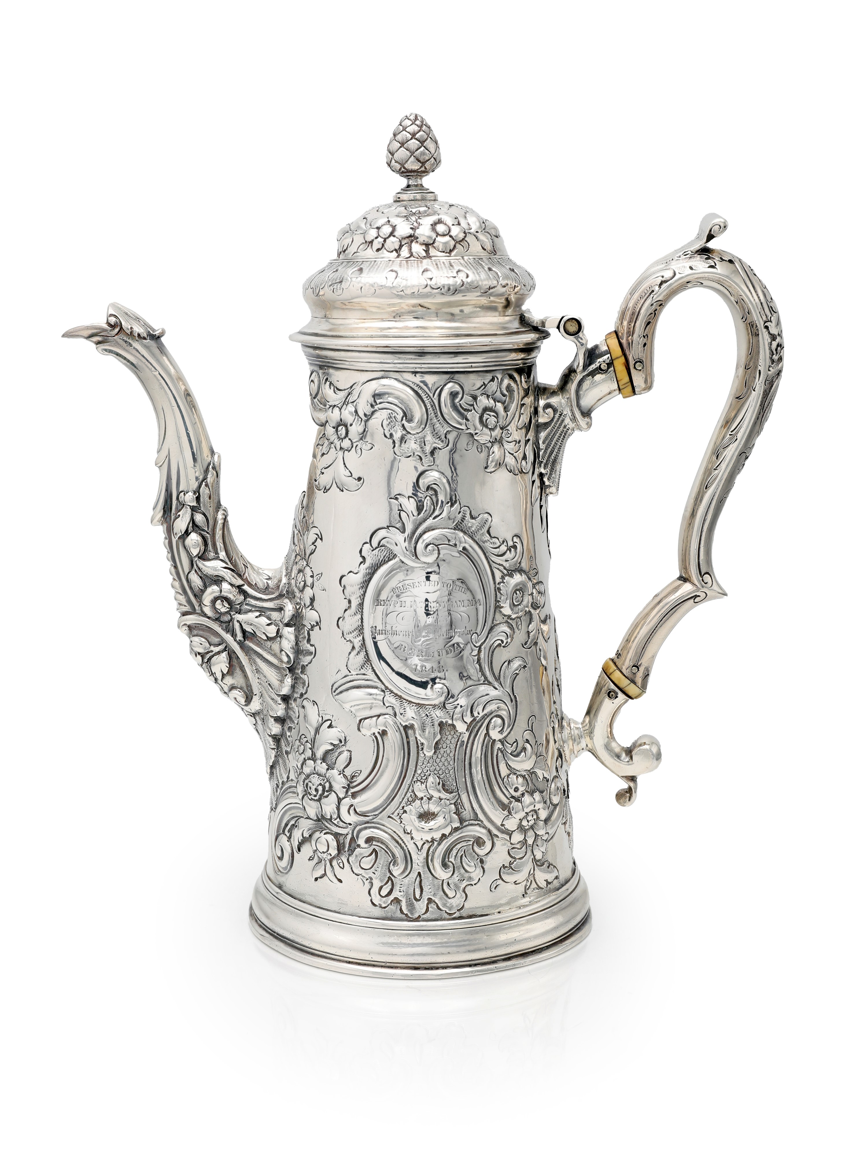 Caffettiera, argento con stemma e dedica 1848 (Londra, 1703)