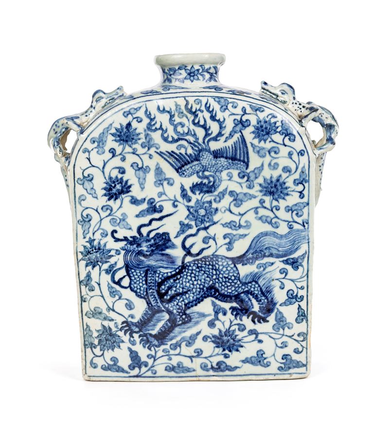 Fiasca in porcellana bianca e blu, Cina, dinastia Qing, XIX secolo