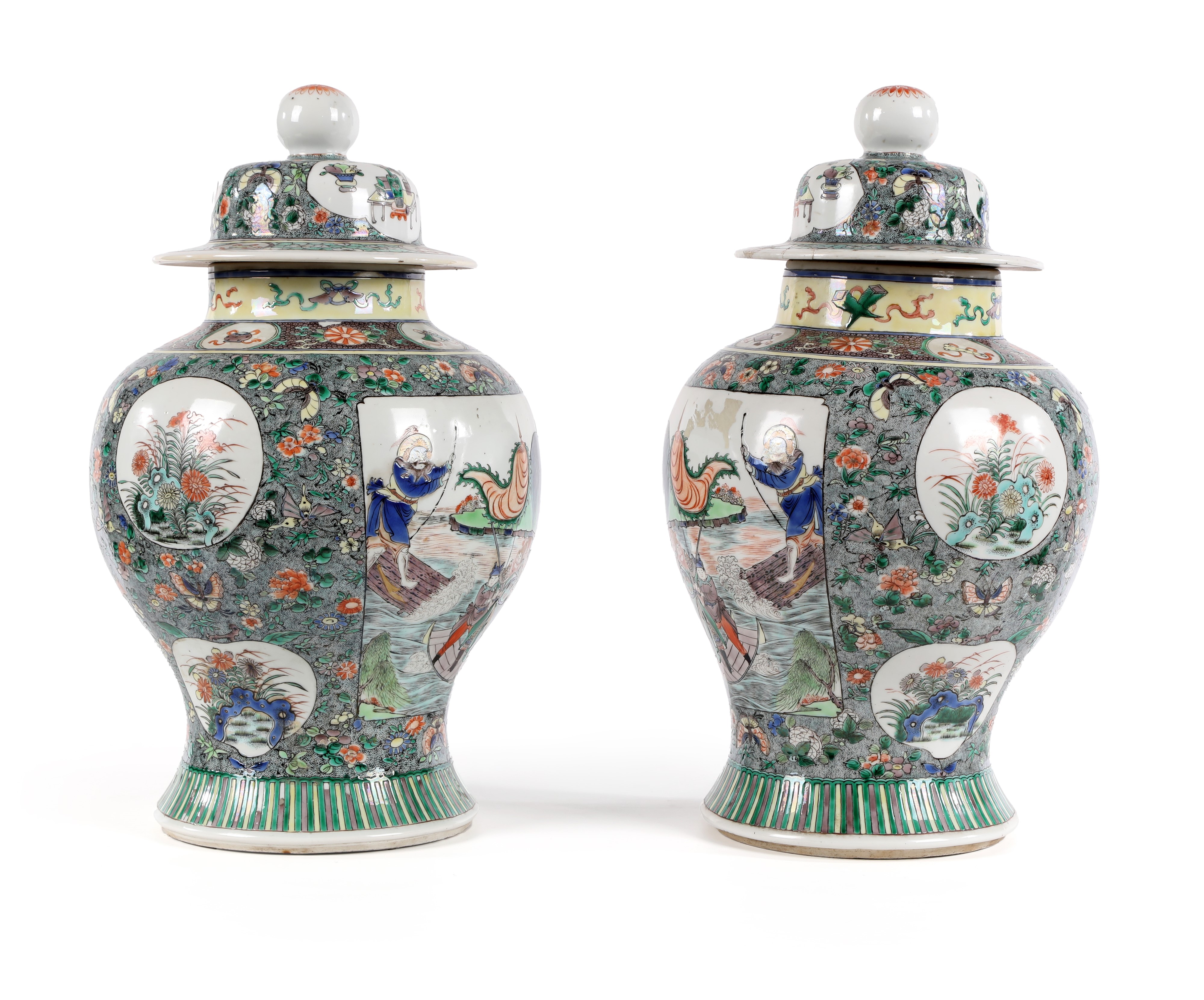 Coppia di potiches in porcellana Famiglia Verde, Cina dinastia Qing, epoca Guangxu, fine del XVII...