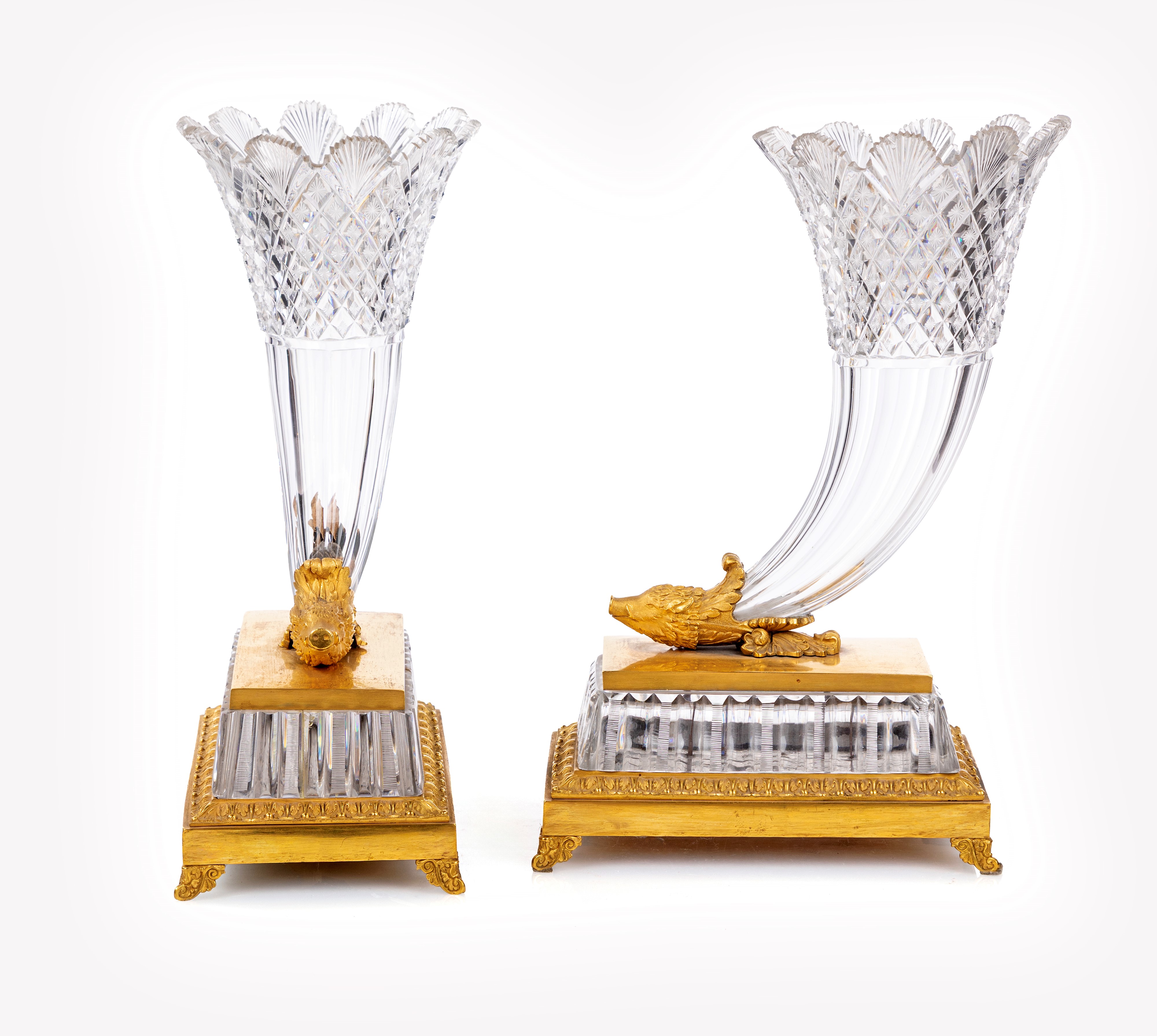 Coppia di cornucopie in cristallo e bronzo dorato, Francia, XIX secolo