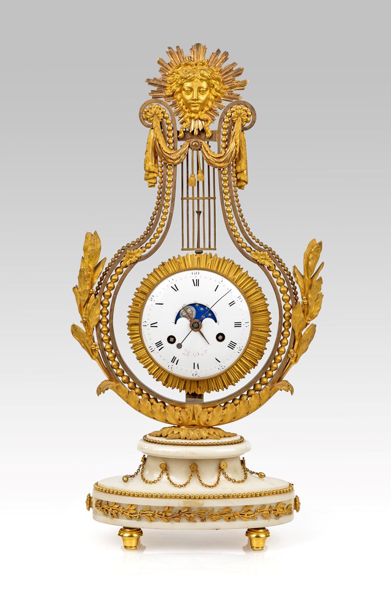 Pendola a lira basculante in bronzo dorato e marmo bianco, Francia, Luigi XVI