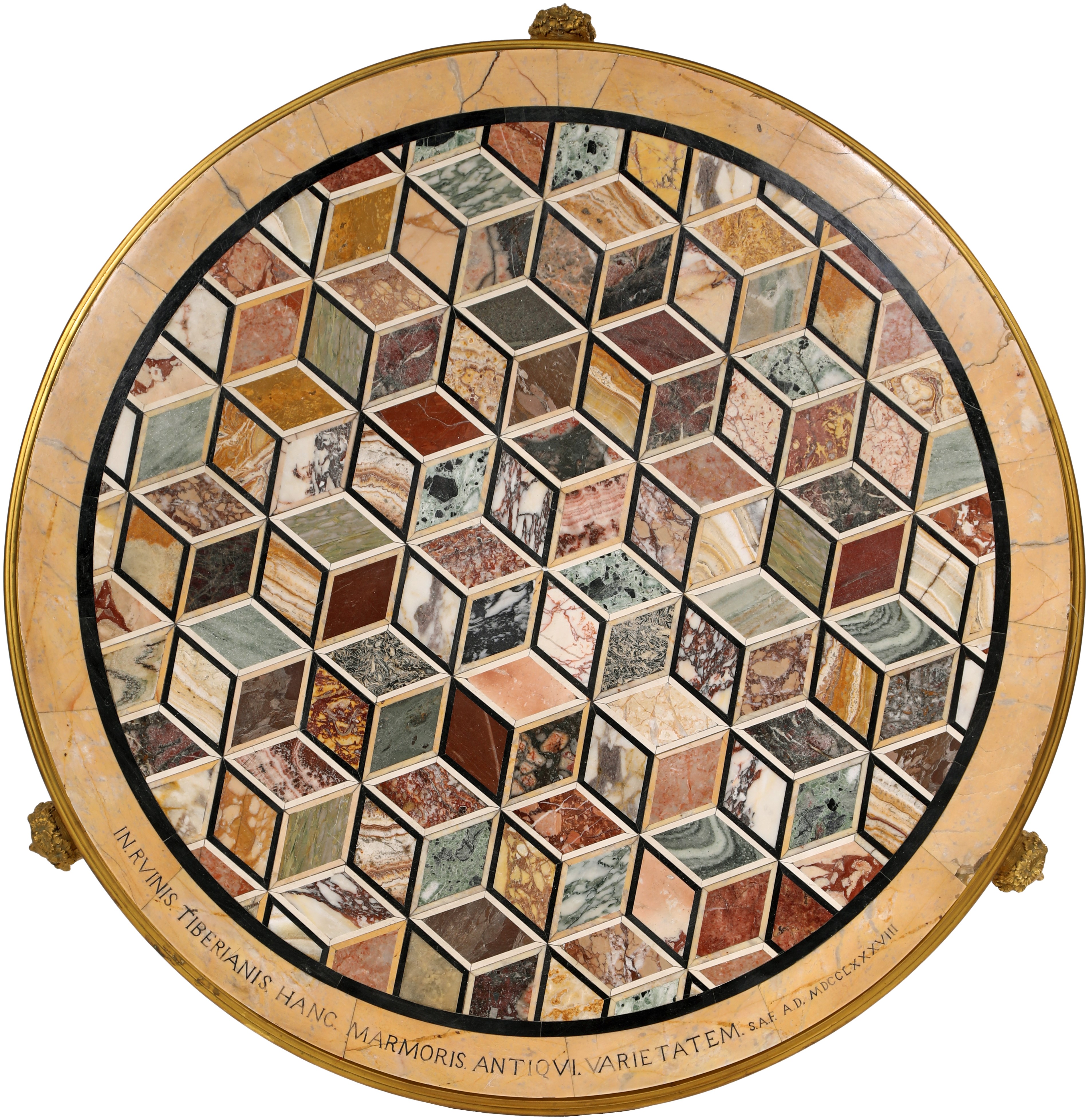 Coppia di tavolini in bronzo dorato con piano circolare in commesso geometrico di marmi rari, ope...