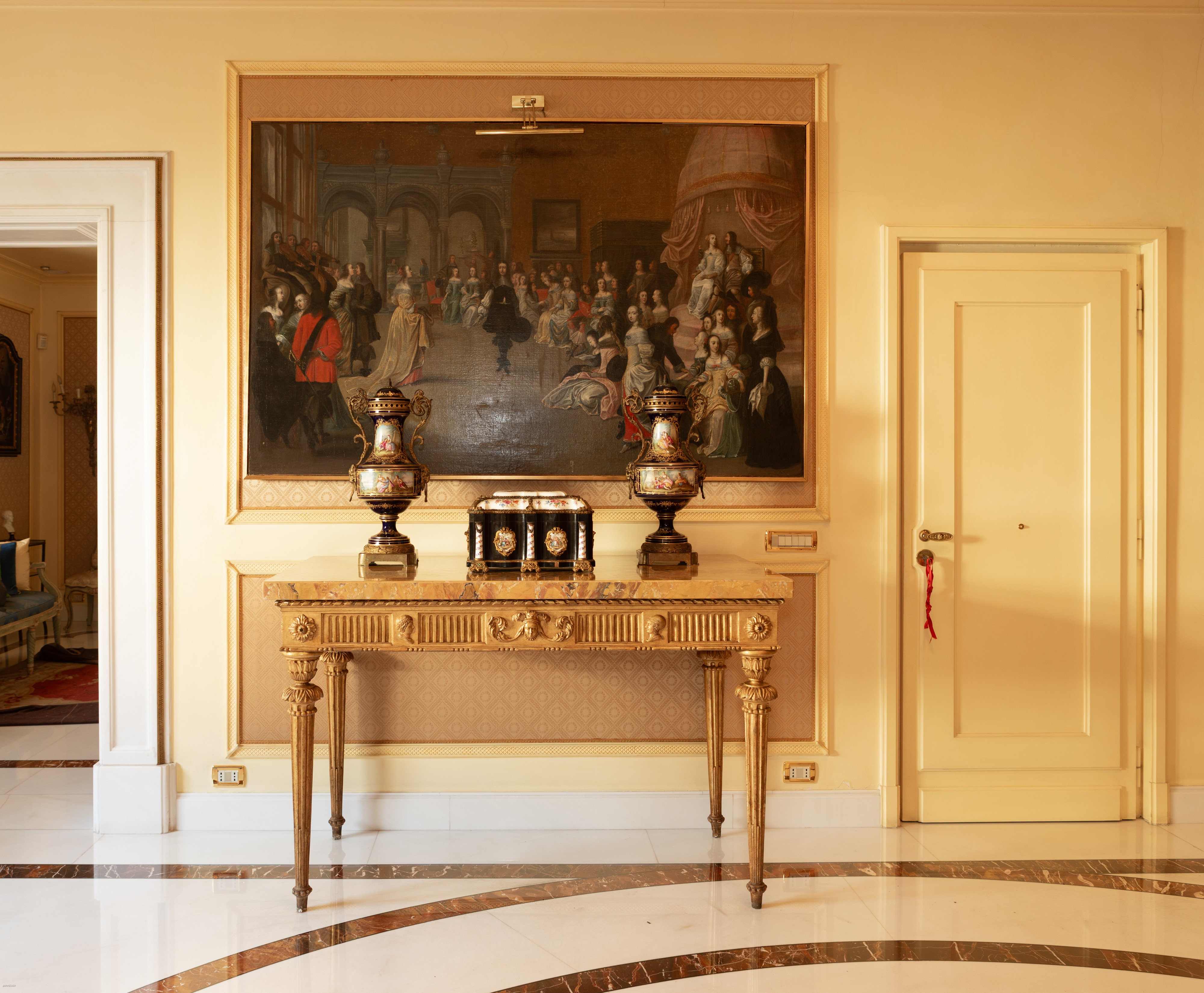 Console Luigi XVI in legno dorato, fine del XVIII secolo