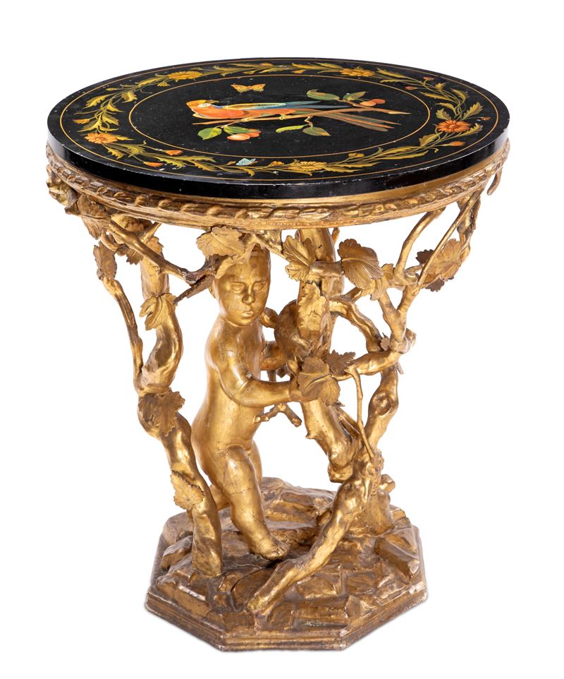 Tavolino in legno scolpito e dorato con piano dipinto, XIX secolo