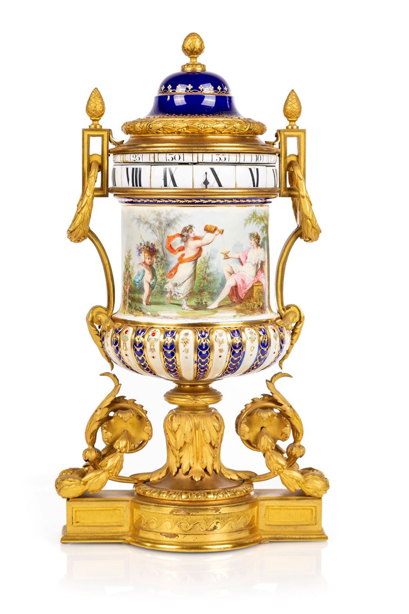 Orologio rotante d'epoca Direttorio in bronzo dorato e porcellana di Sèvres, Francia, fine XVIII ...