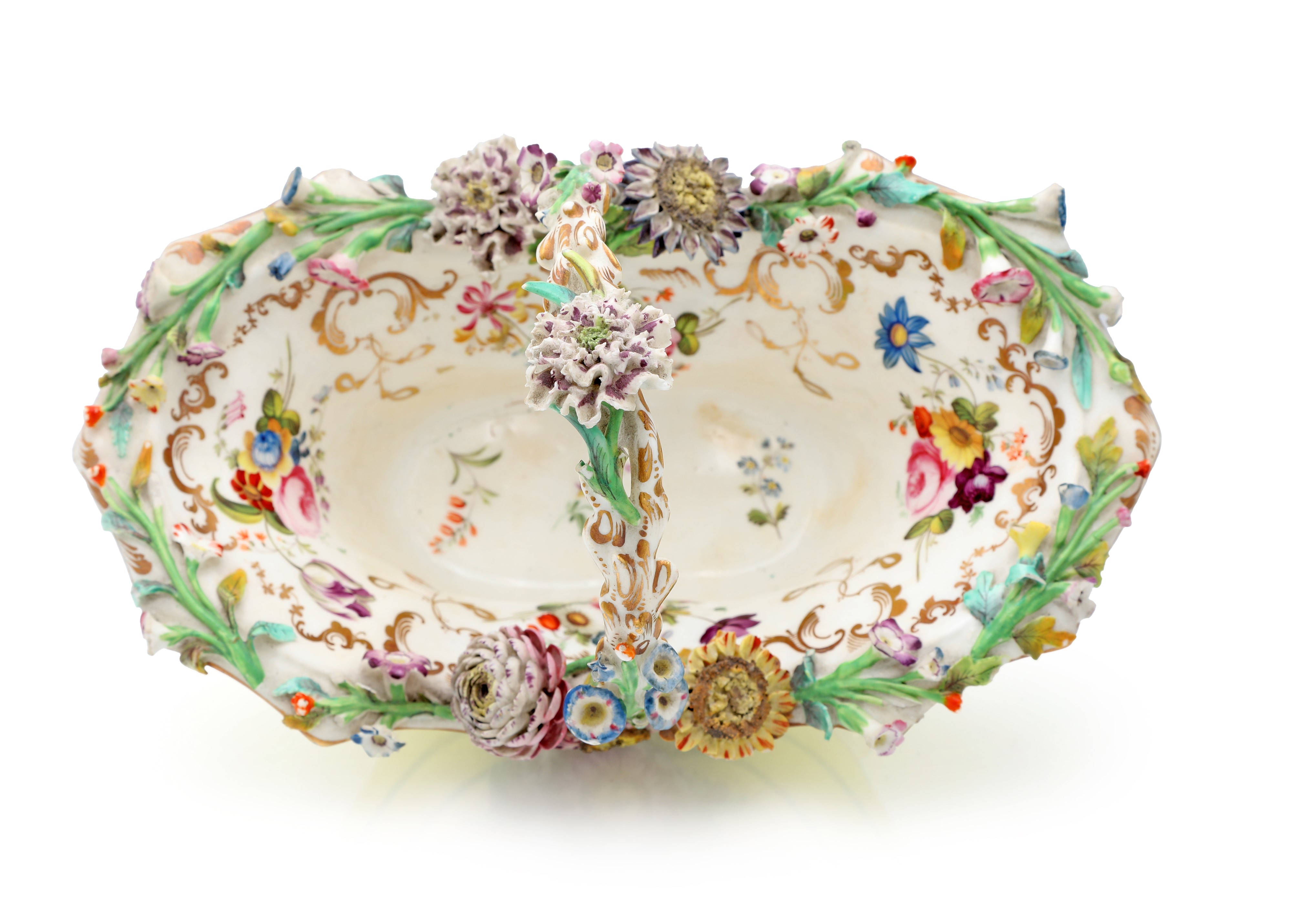 Grande cesto centrotavola in porcellana policroma, metà del XIX secolo