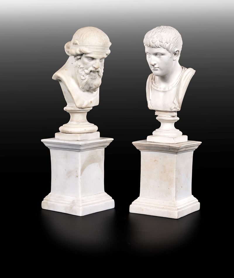 Due bustini in biscuit, Real Fabbrica Ferdinandea, Napoli, fine del XVIII/inizi del XIX secolo