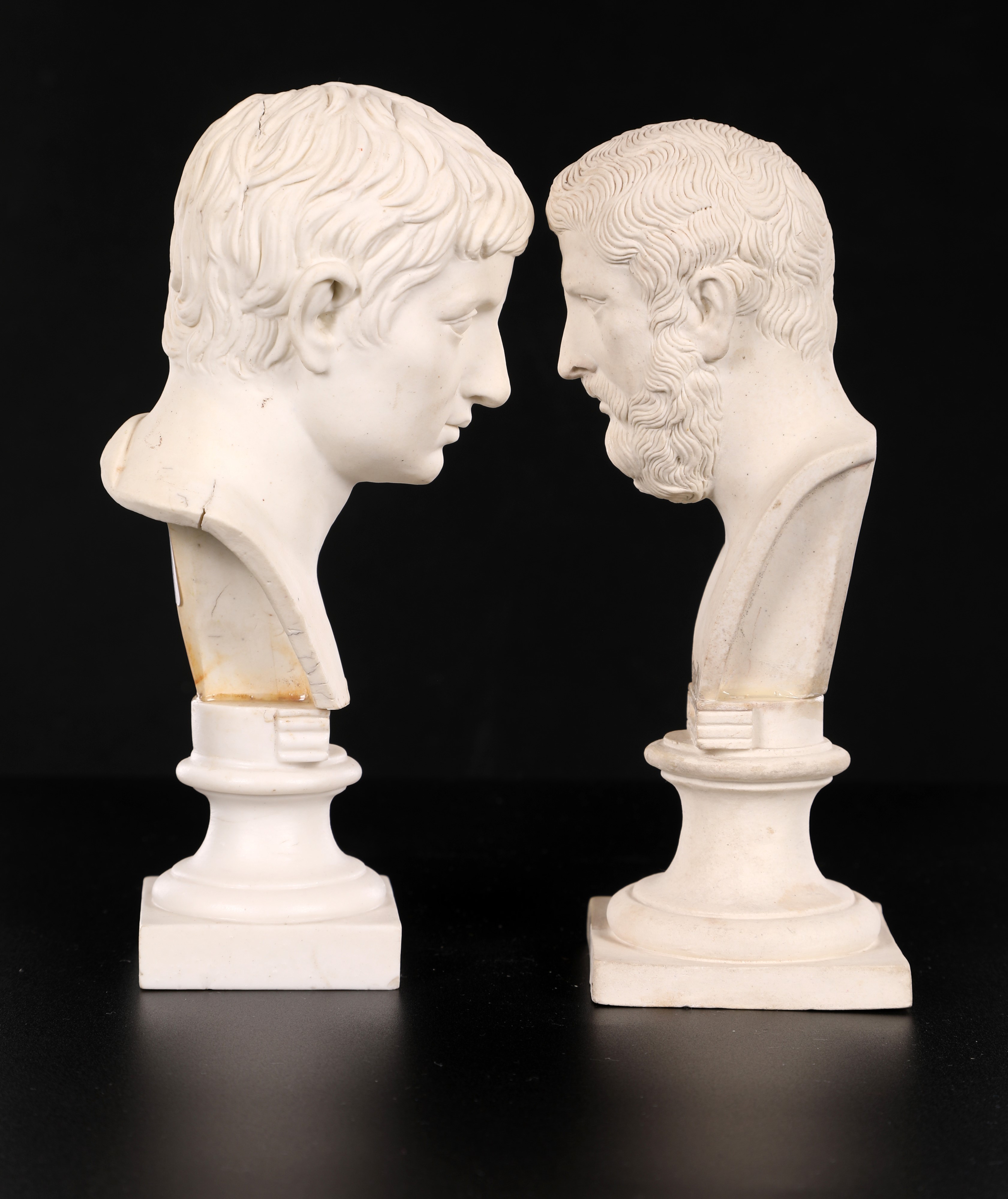 Due bustini in biscuit, Real Fabbrica Ferdinandea, Napoli, fine del XVIII/inizi del XIX secolo