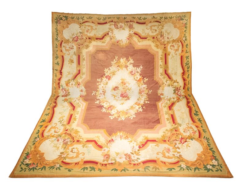 Grande tappeto Aubusson fondo rosa, Francia, inizi del XIX secolo