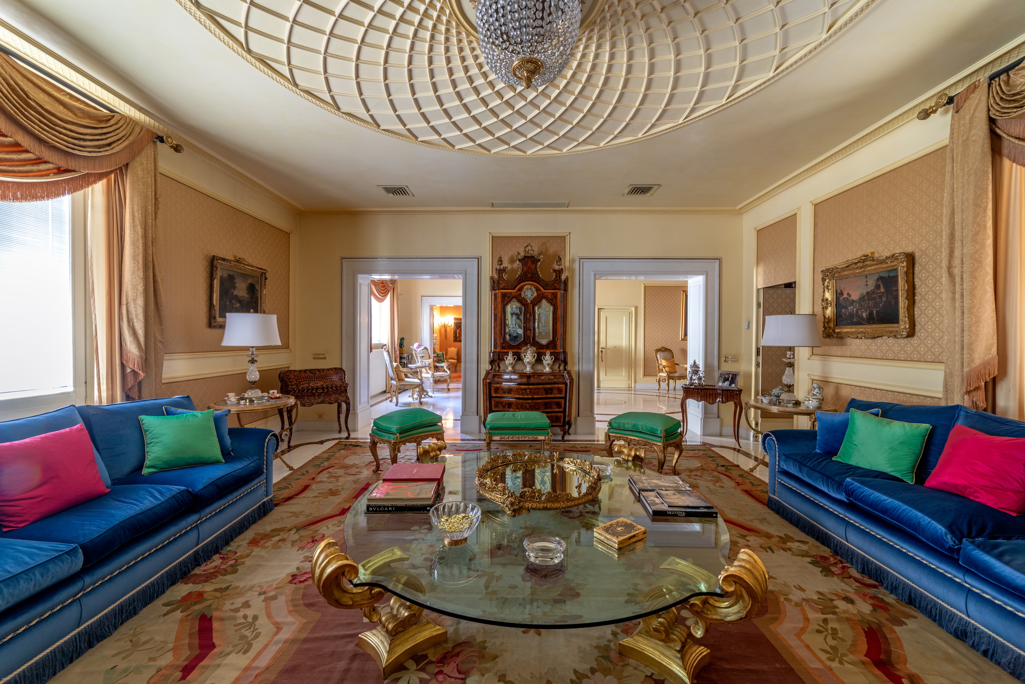 Grande tappeto Aubusson fondo rosa, Francia, inizi del XIX secolo