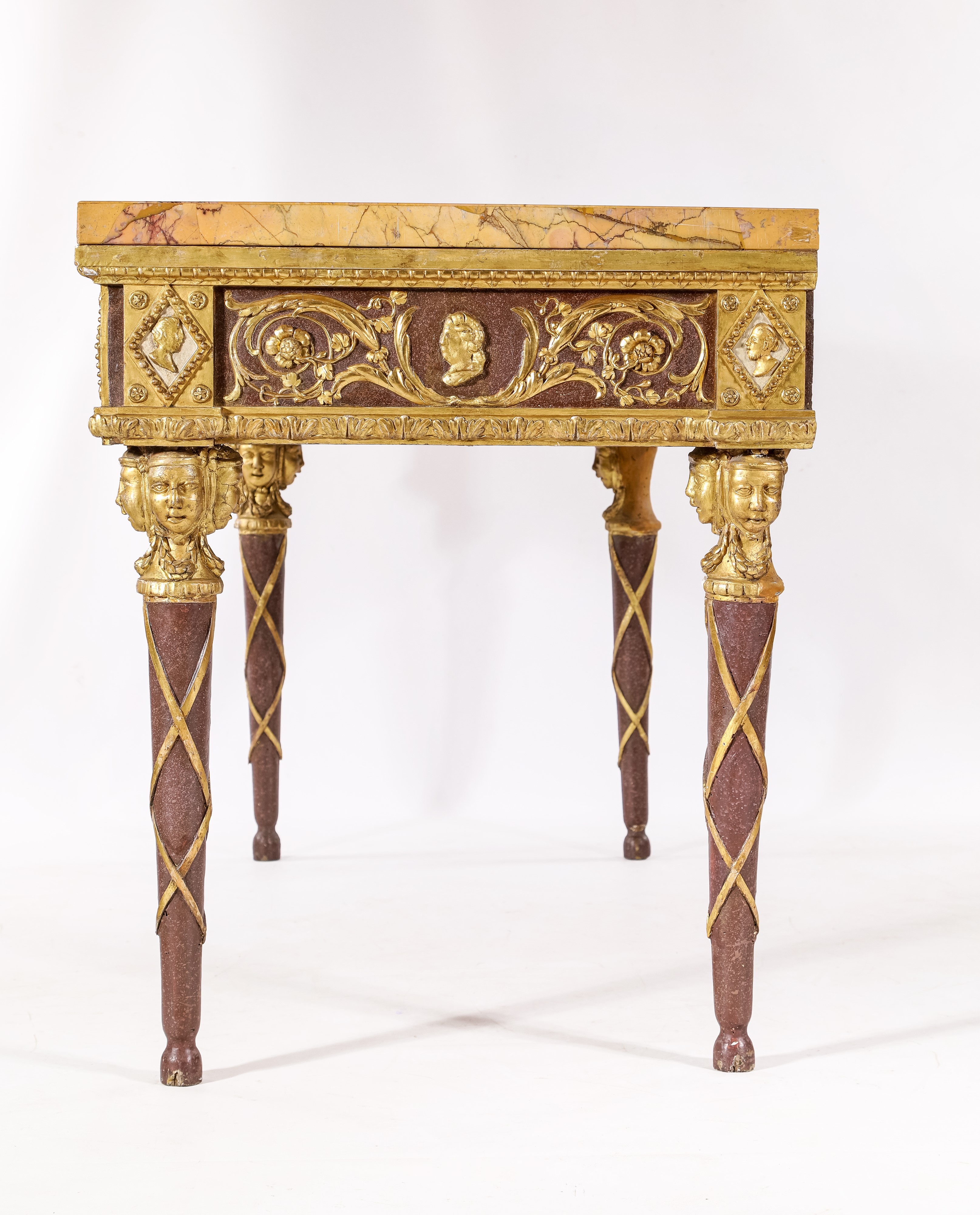 Console in legno laccato e dorato, fine del XVIII secolo