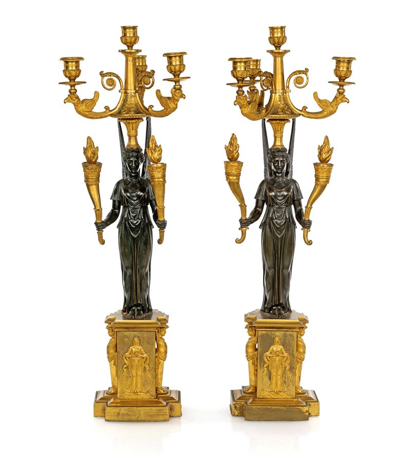 Coppia di candelabri in bronzo dorato e brunito d'epoca Impero, ambito di Pierre-Philippe Thomire