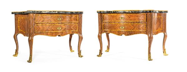 Coppia di cassettoni in legno dipinto ad imitazione del bois de rose, Roma, XVIII secolo