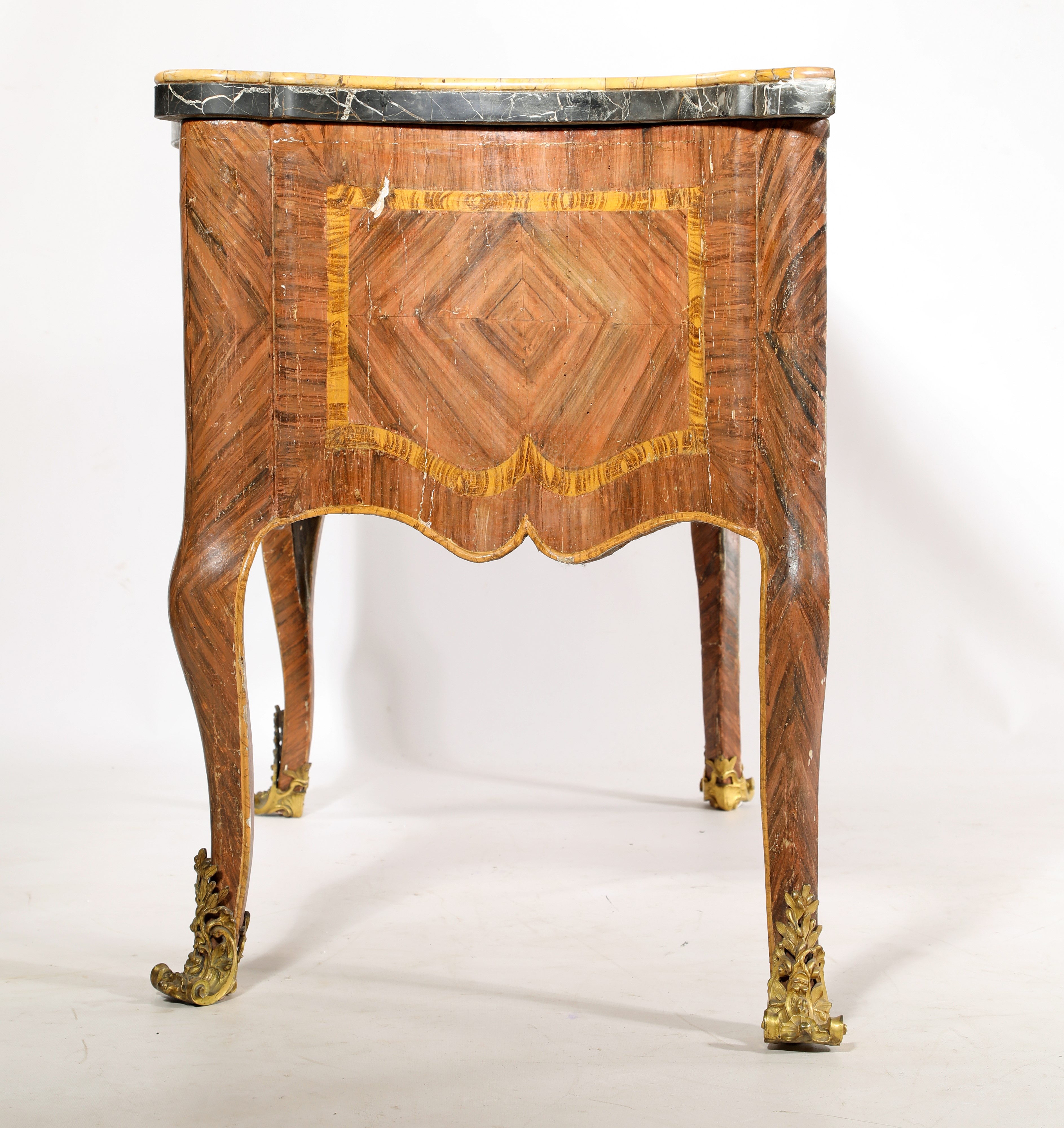 Coppia di cassettoni, legno dipinto ad imitazione del bois de rose, Roma, XVIII secolo