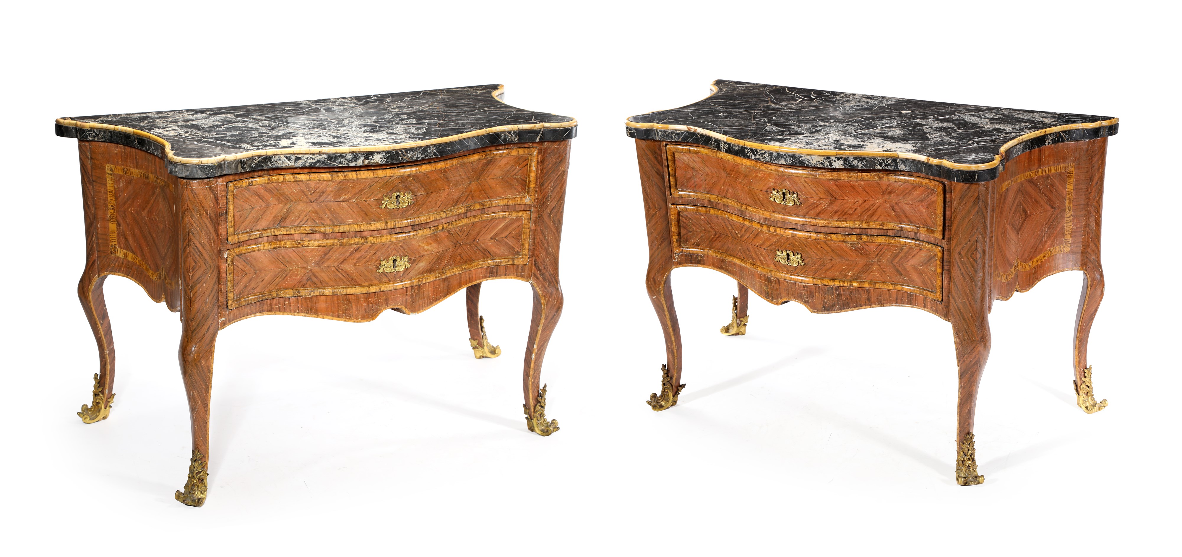 Coppia di cassettoni, legno dipinto ad imitazione del bois de rose, Roma, XVIII secolo