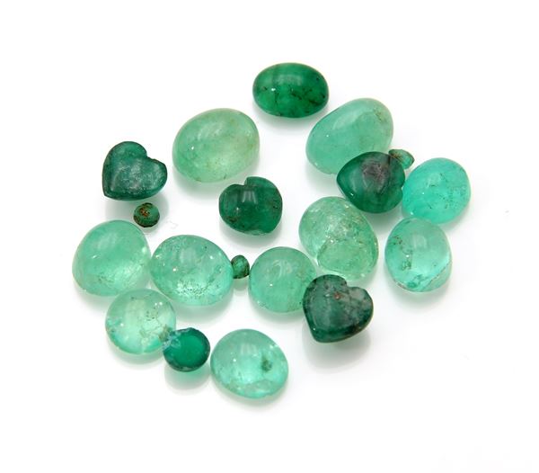 Lotto assortito di smeraldi in vari tagli ct. 17,60