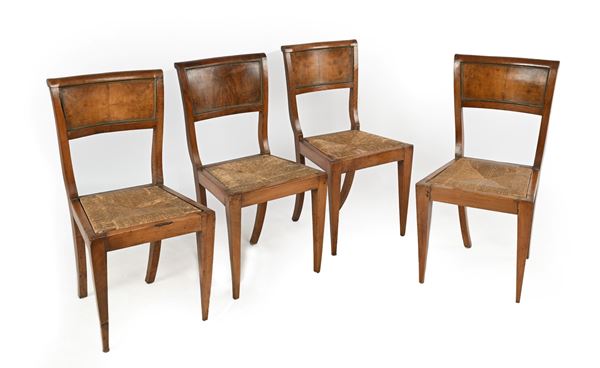 Quattro sedie in noce, XIX secolo