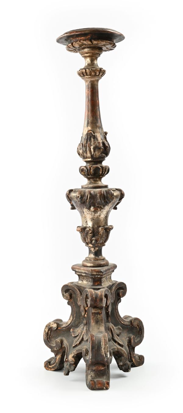 Torciera in legno scolpito, intagliato ed argentato