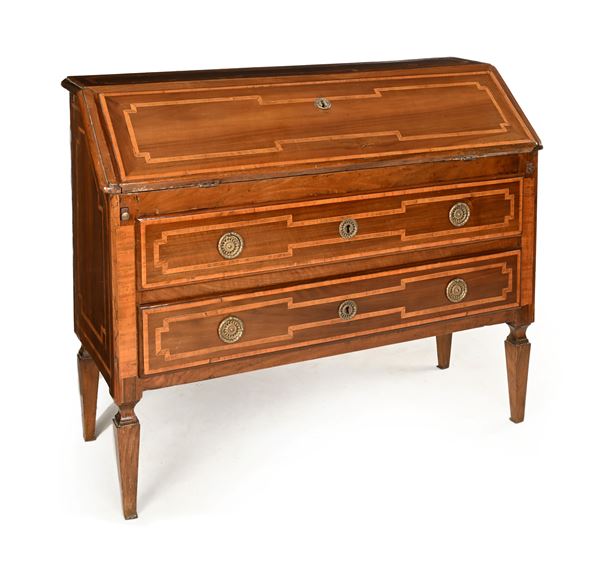 Ribaltina in ciliegio con cornici intarsiate