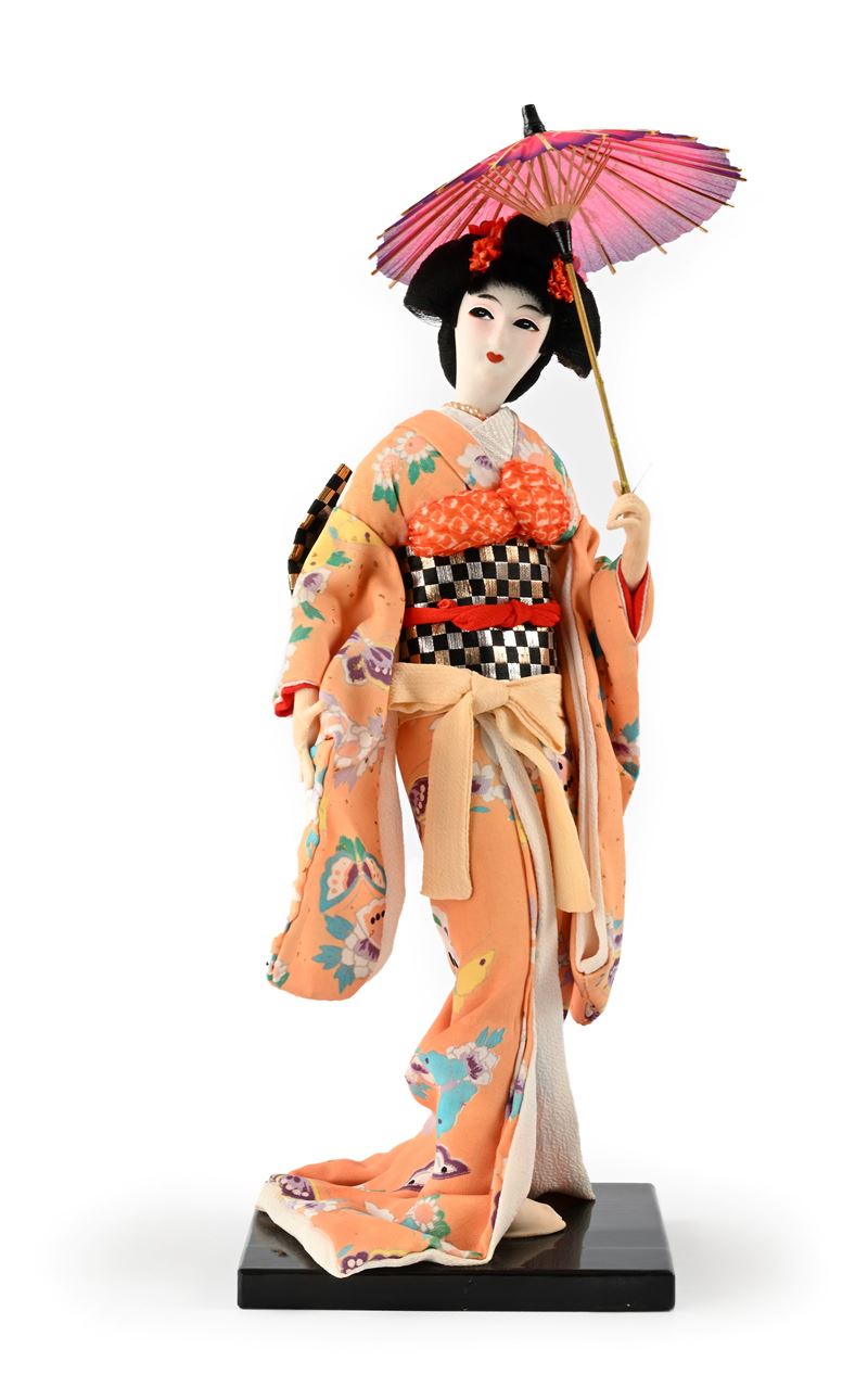 Bambola giapponese in seta, Geisha con ombrellino, h. 38 cm
