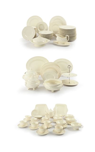 Wedgwood Etruria & Barlaston, Servizio da tavola per dodici in creamware, mod. Patrician