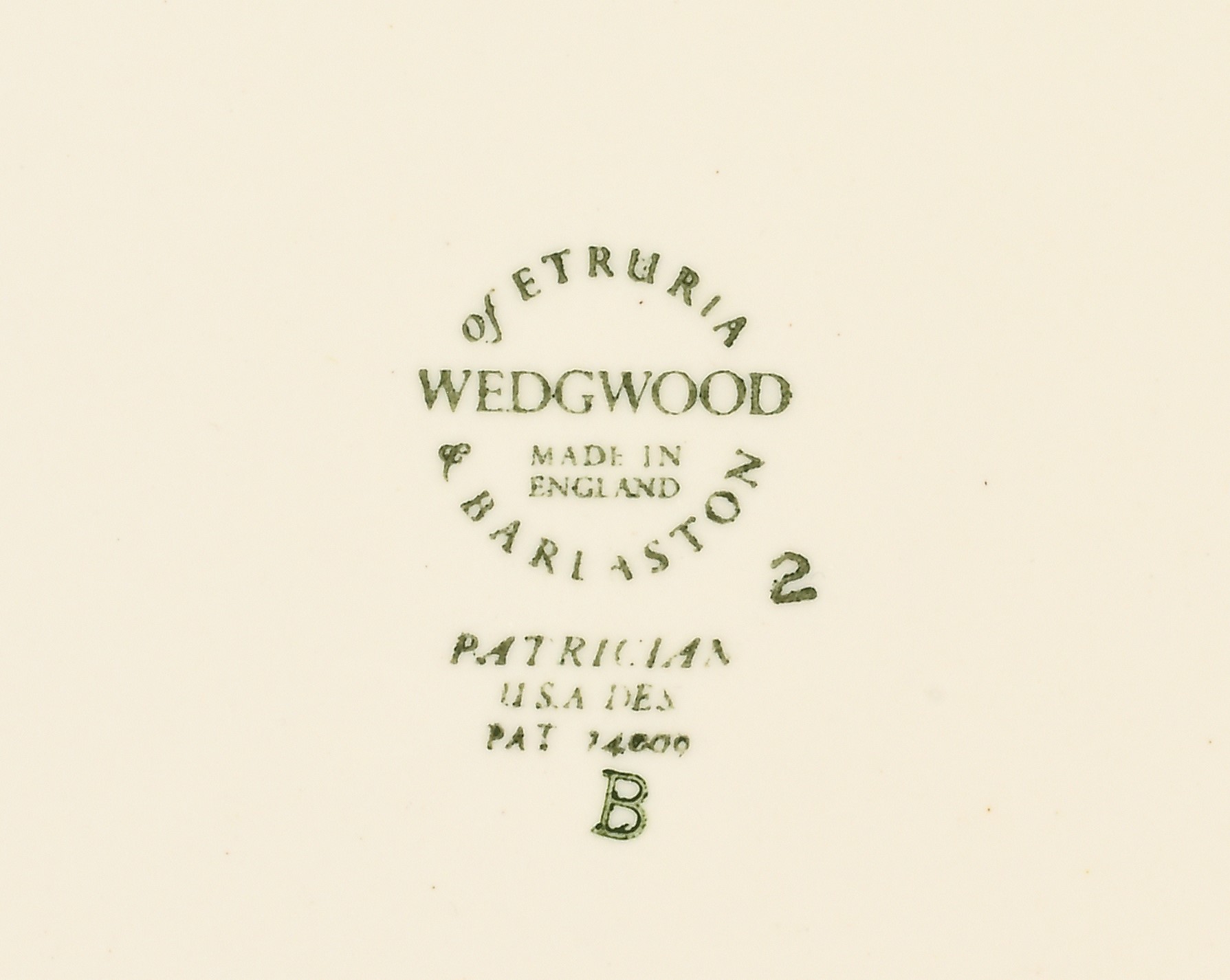 Wedgwood Etruria & Barlaston, Servizio da tavola per dodici in creamware, mod. Patrician