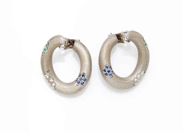 Coppia di orecchini in oro e brillanti