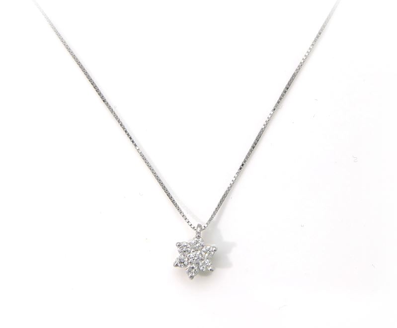 Pendente a fiore in oro e brillanti