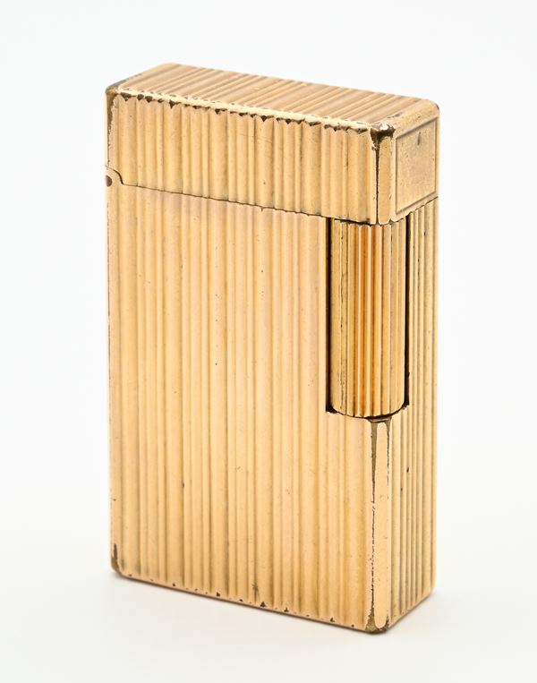 Dupont - Accendino in metallo placcato in oro giallo